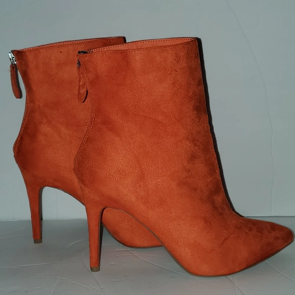 Booties LAST PAIR - Picture 1 of 7